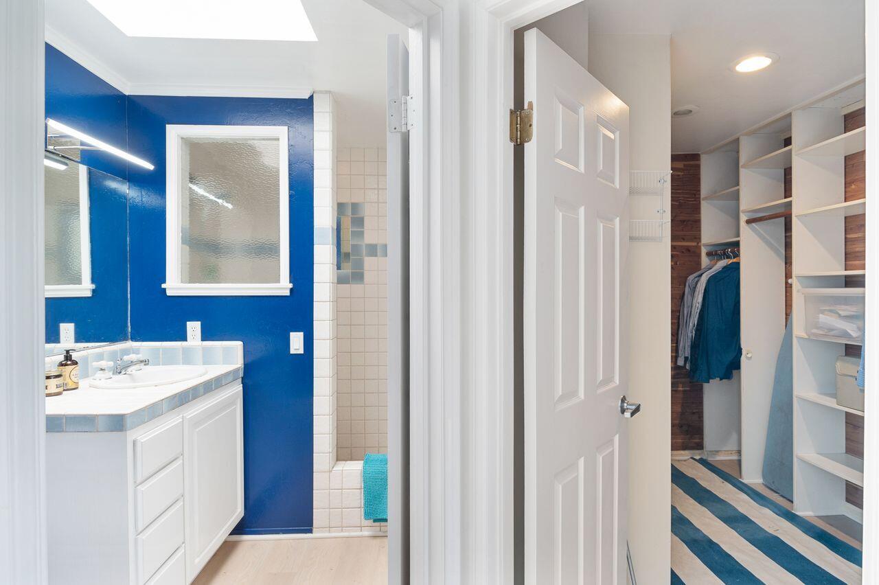 412 Lemon Grove Lane Montecito, CA 93108 - Photo 14 of 27 LemonGrove412.PrimaryBath_Closet
