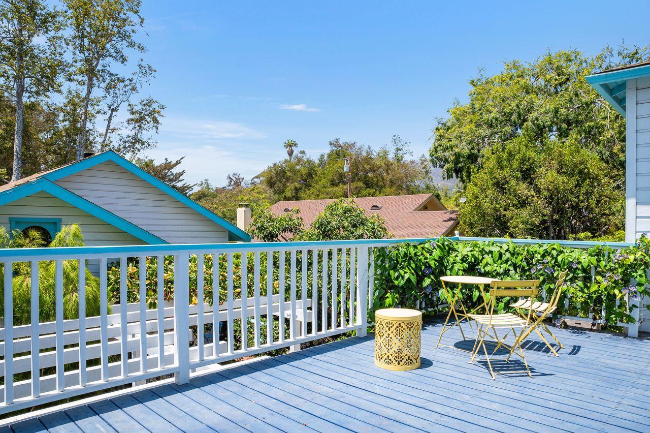 412 Lemon Grove Lane Montecito, CA 93108 - Photo 17 of 27 LemonGrove412.PrimaryDeck2