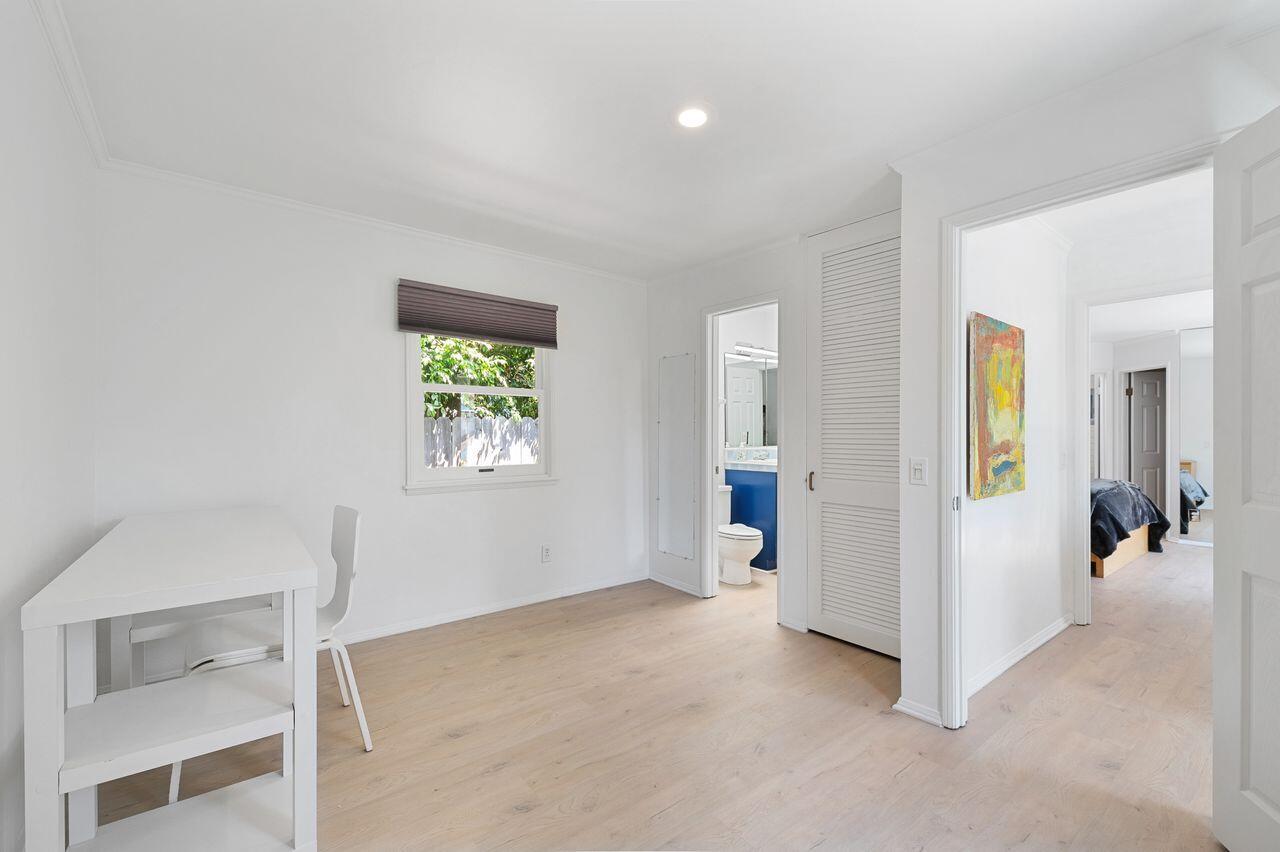 412 Lemon Grove Lane Montecito, CA 93108 - Photo 19 of 27 LemonGrove412.GuestBedroom_2