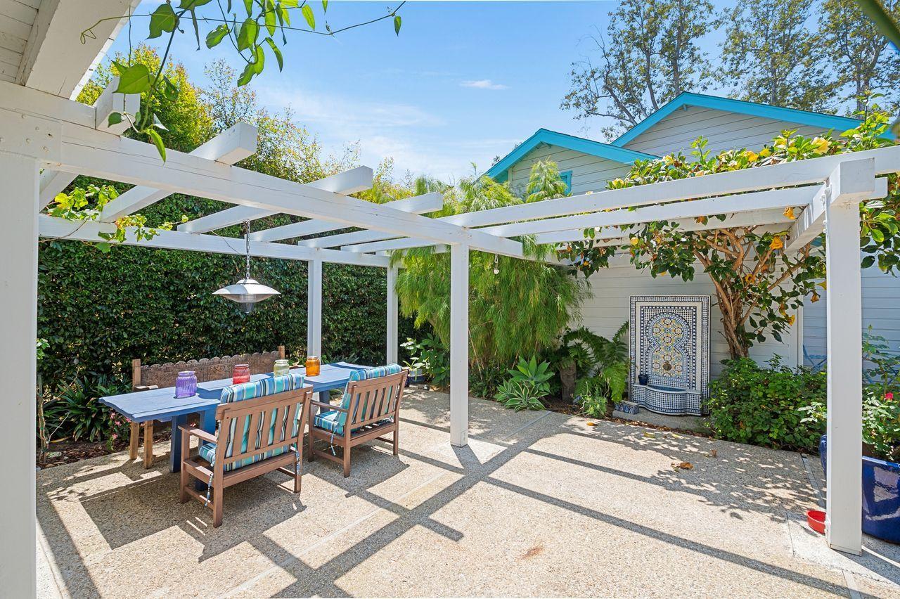 412 Lemon Grove Lane Montecito, CA 93108 - Photo 23 of 27 LemonGrove412.EntertainmentTerrace2