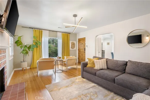 $1,175,000 | 3209 Bennett Drive, Los Angeles, CA 90068