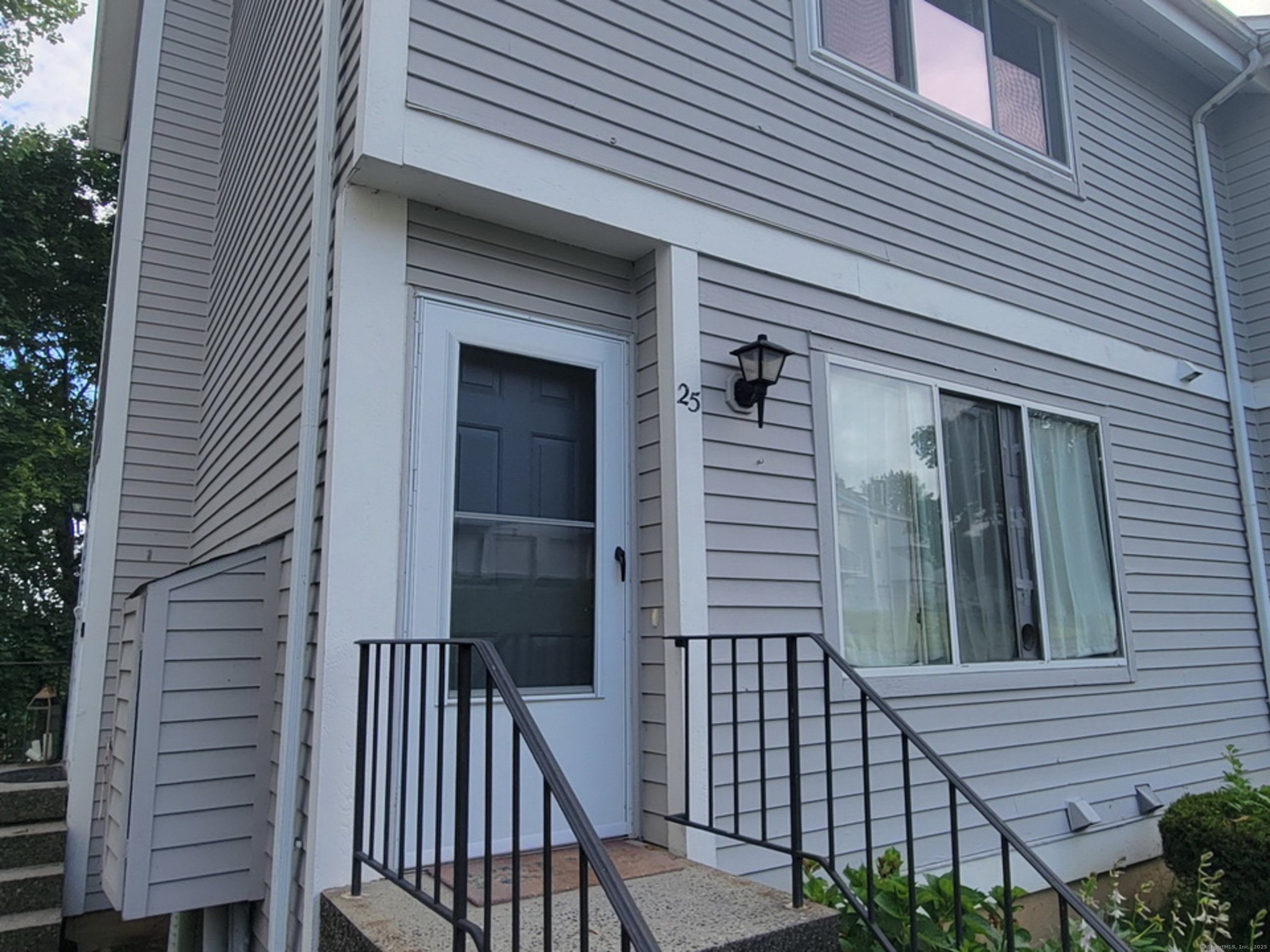 151 Shelter Rock Road, Unit 25 Danbury, CT 06810 - Photo 1 of 1