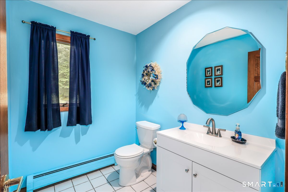 4 Deerfield Road Brookfield, CT 06804 - Photo 12 of 38 Gallery Image 12