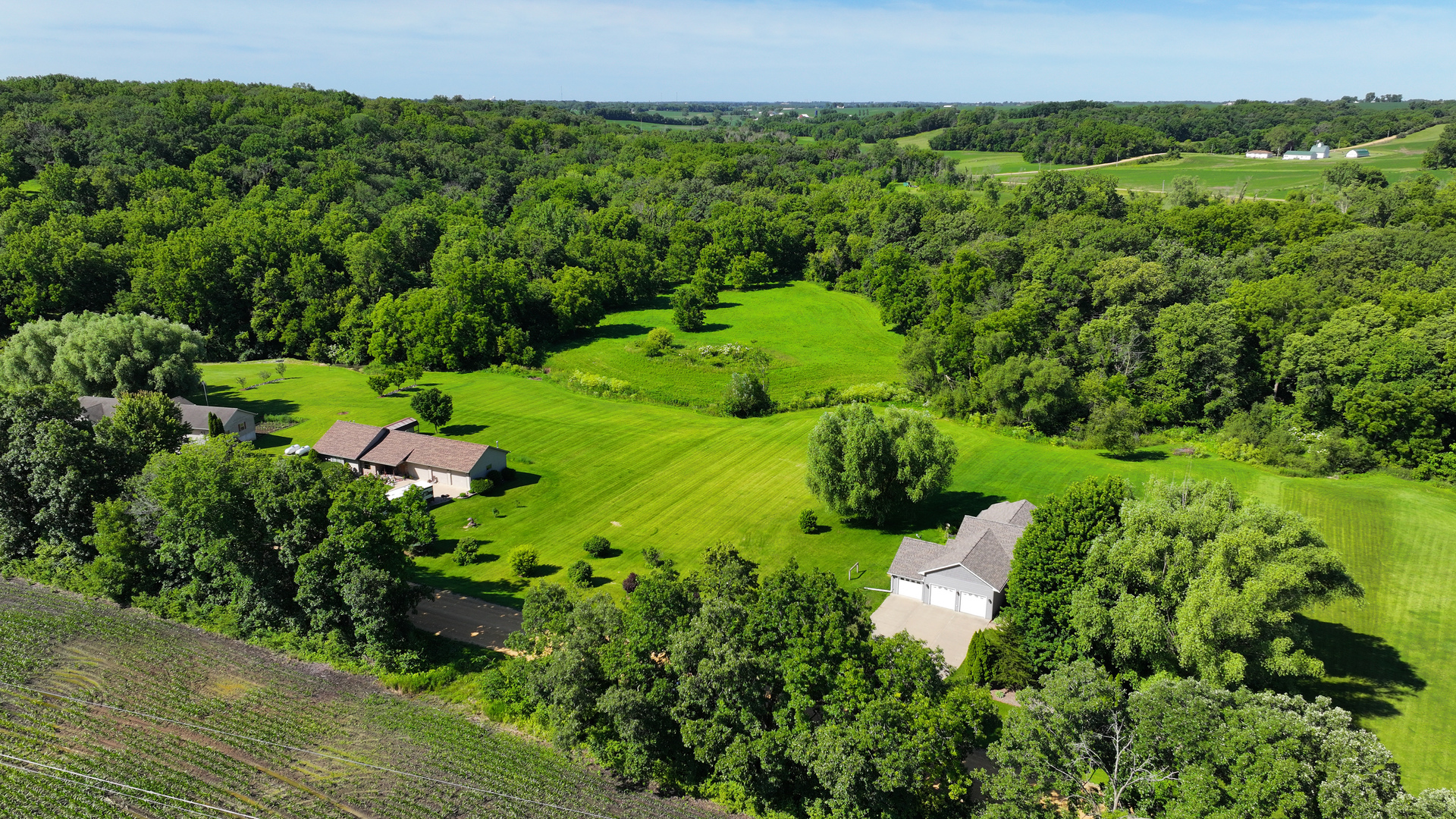 681 West Deer Creek Road Clinton, IA 52732 - Photo 44 of 51