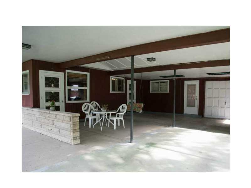 1712 Lindberg Road Anderson, IN 46012 - Photo 4 of 22