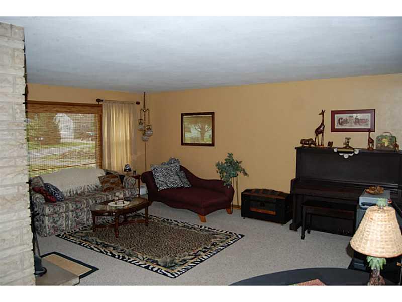 1712 Lindberg Road Anderson, IN 46012 - Photo 5 of 22