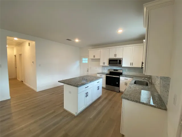 $1,600 | 7945 Sparta Street, Houston, TX 77028