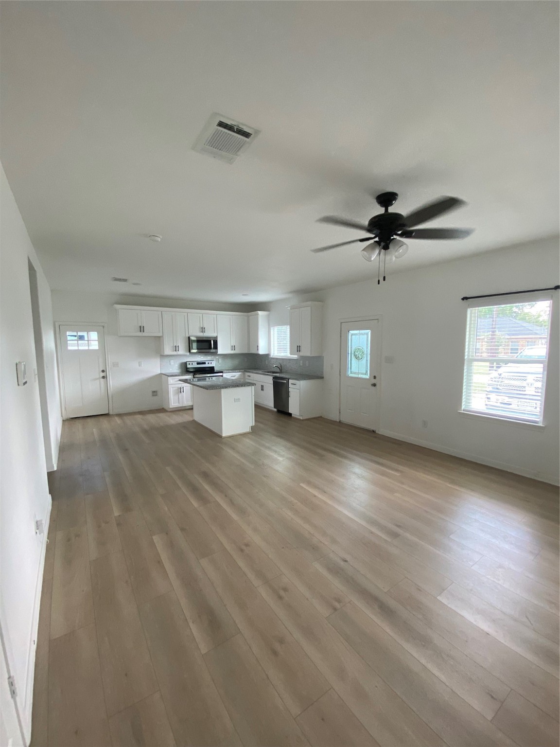 7945 Sparta Street Houston, TX 77028 - Photo 4 of 11