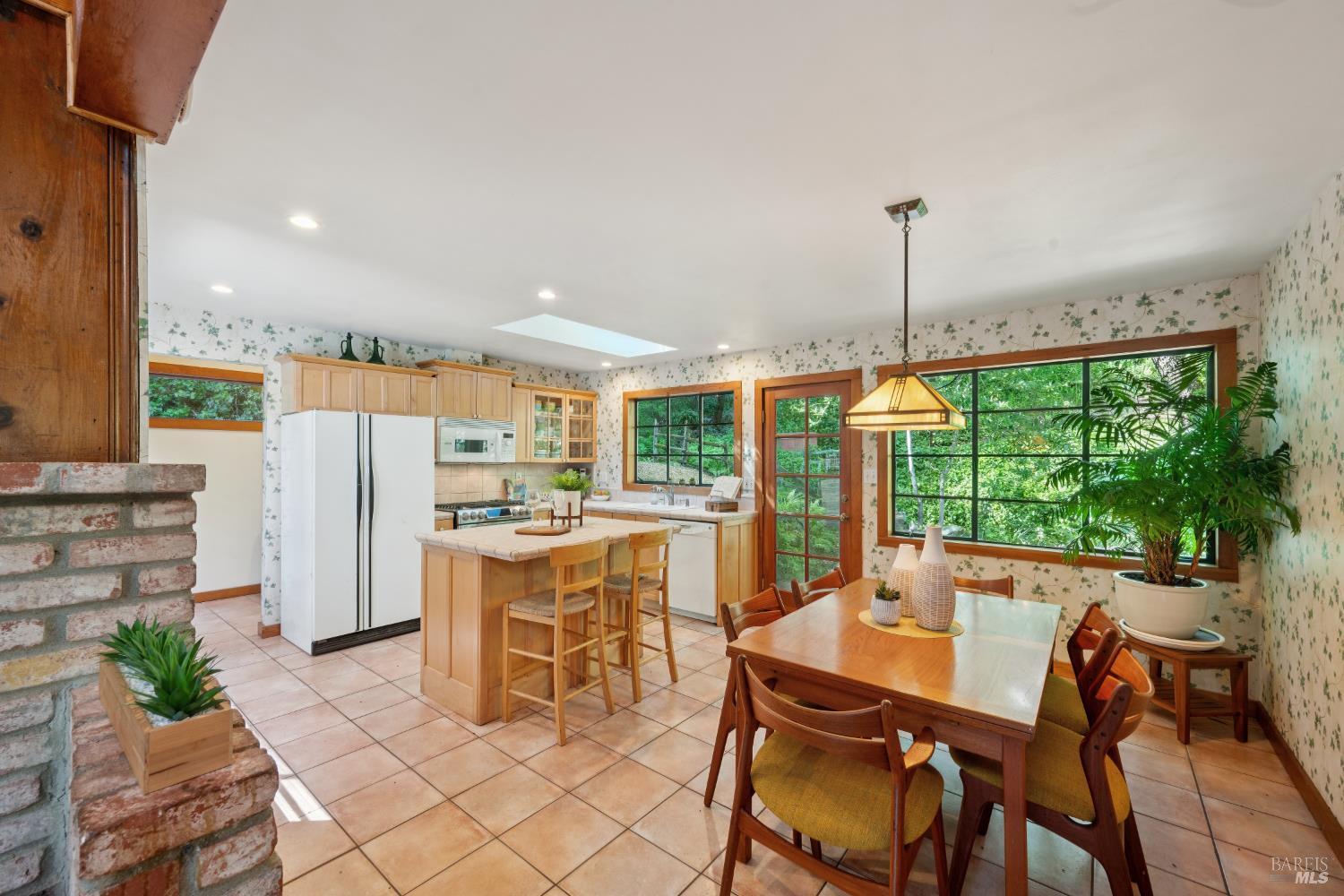 1311 West Dry Creek Road Healdsburg, CA 95448 - Photo 13 of 51