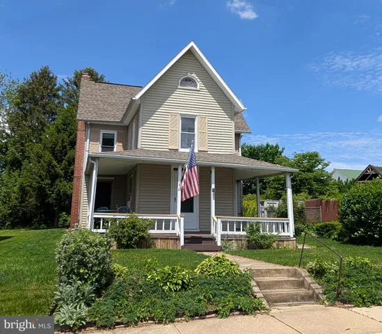$1,150 | 21 West Maple Street, East Prospect, PA 17317