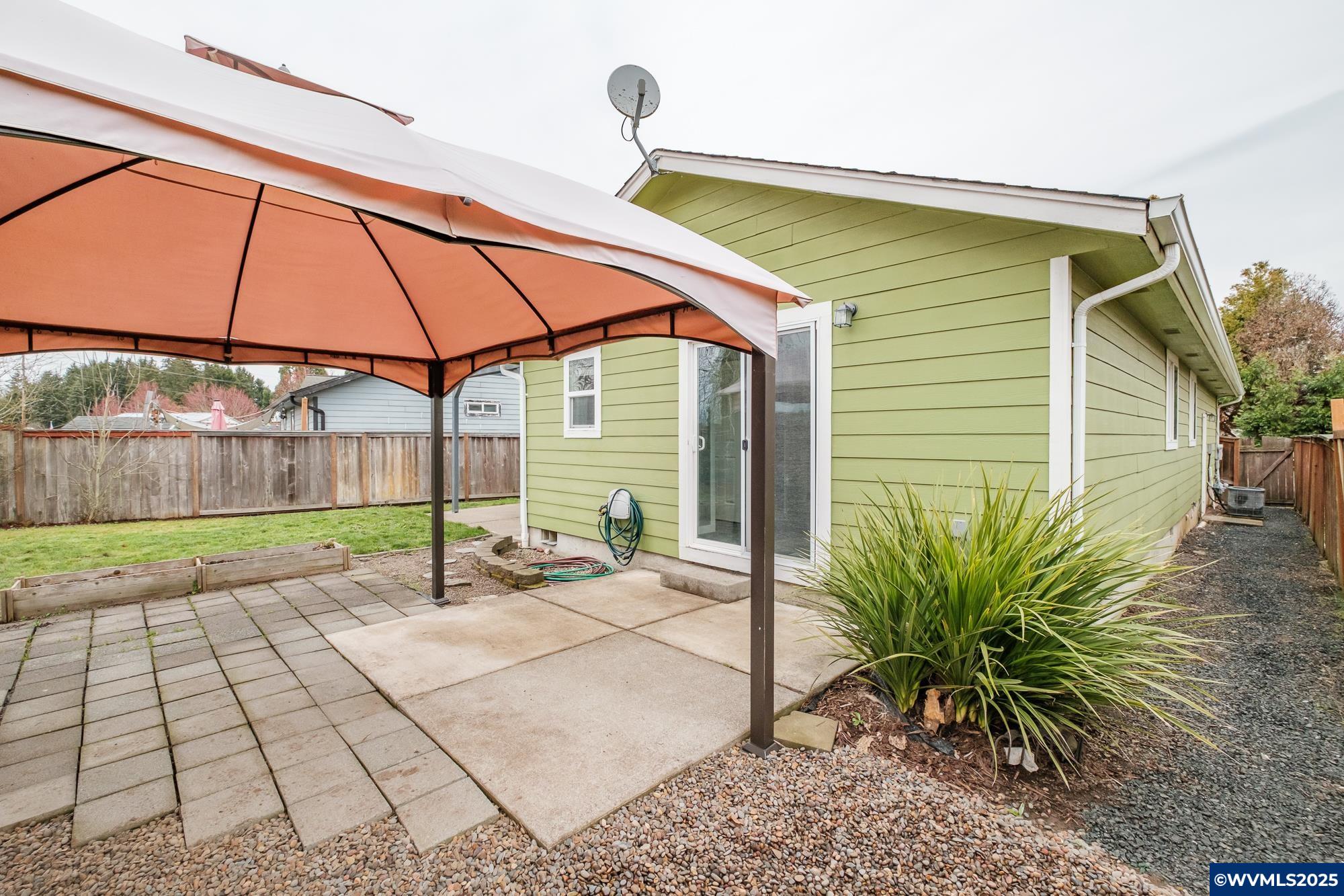 528 Northeast Breezy Way Albany, OR 97322 - Photo 46 of 48