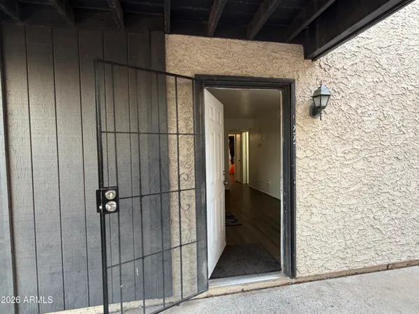 $266,399 | 700 West University Drive, Unit 122, Tempe, AZ 85281