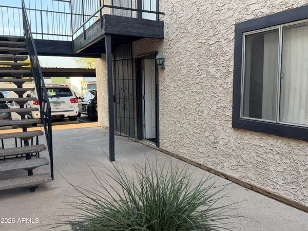 $266,399 | 700 West University Drive, Unit 122, Tempe, AZ 85281