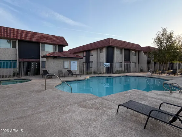 $266,399 | 700 West University Drive, Unit 122, Tempe, AZ 85281