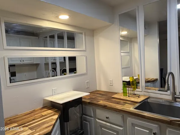 $266,399 | 700 West University Drive, Unit 122, Tempe, AZ 85281