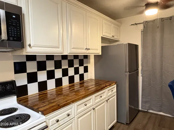 $266,399 | 700 West University Drive, Unit 122, Tempe, AZ 85281