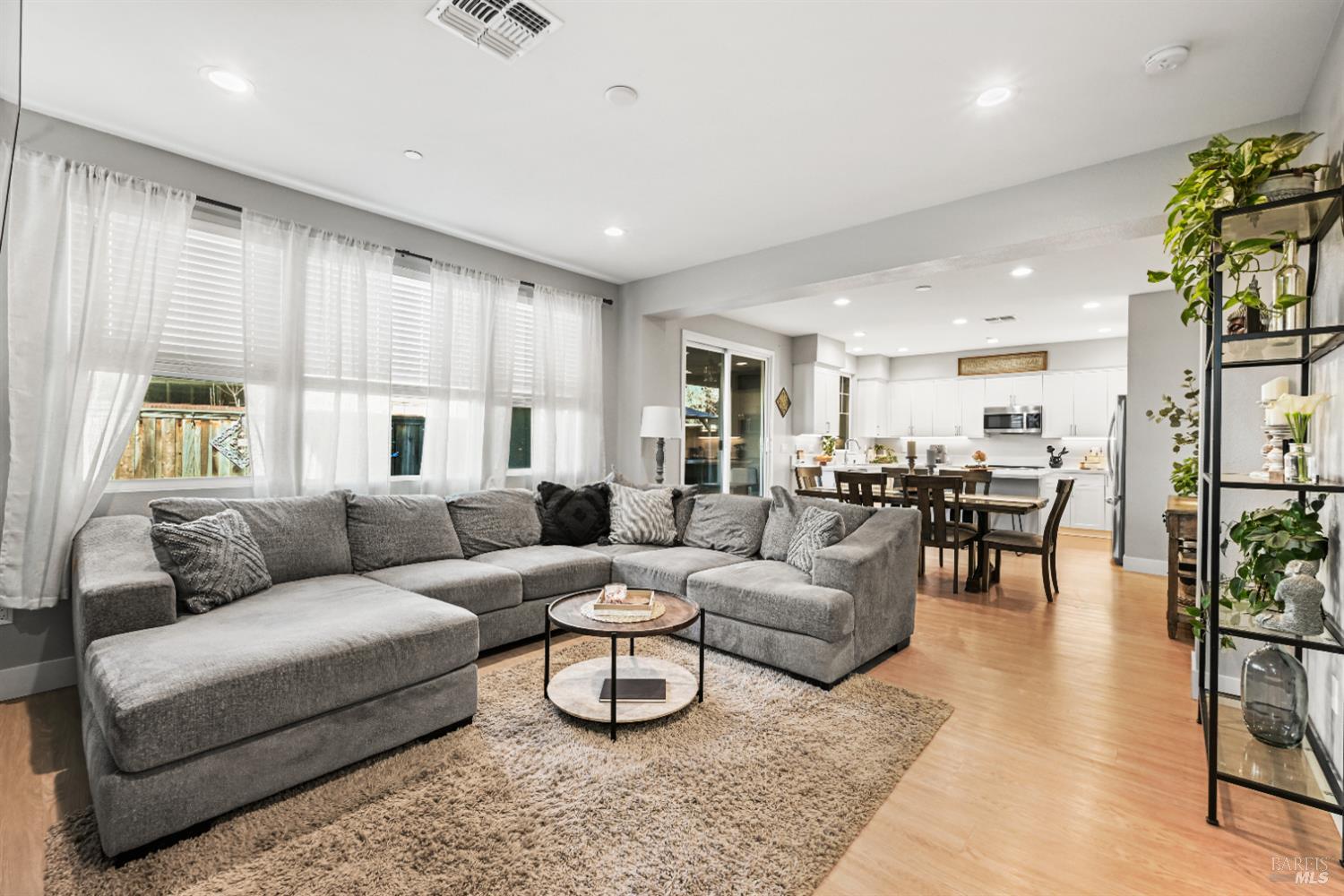 2617 Gable Street Santa Rosa, CA 95407 - Photo 12 of 57