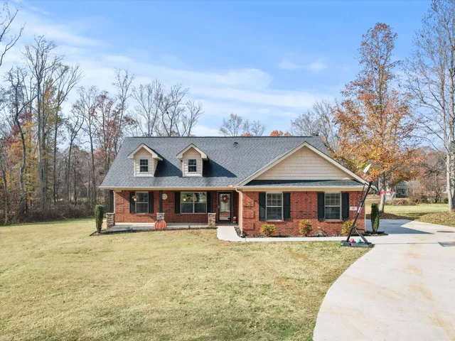 $370,000 | 9 Villa Circle, Fayetteville, TN 37334