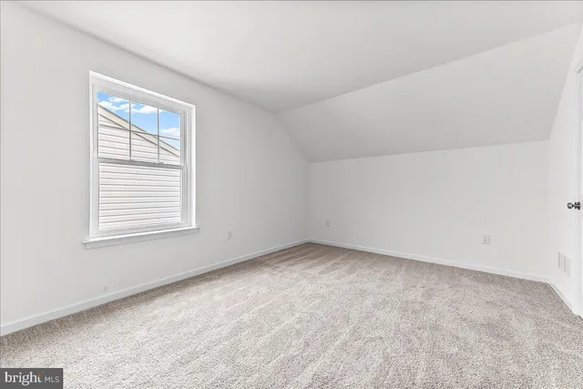 a view of houses with sky view