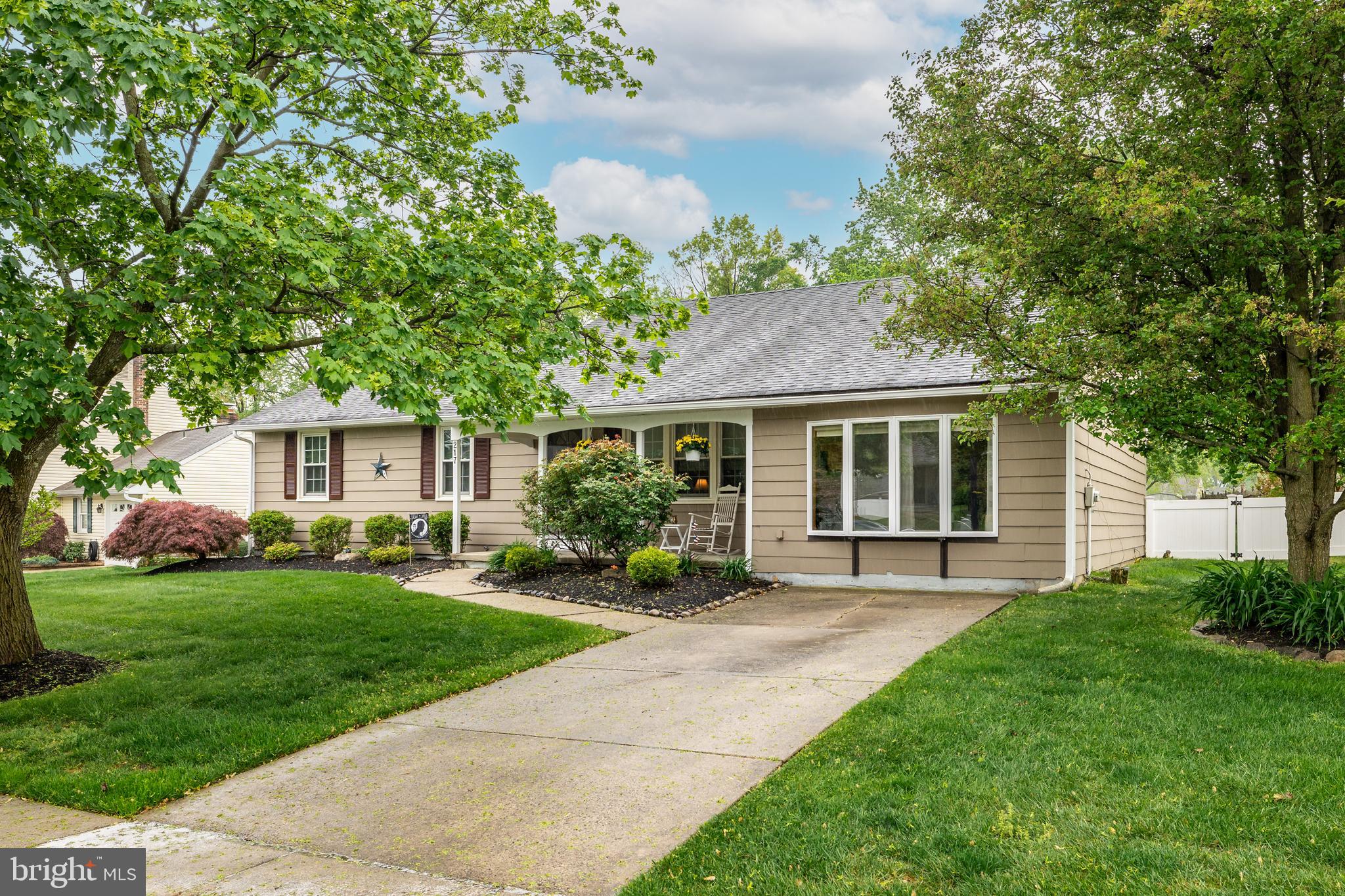 217 Farmington Road Delran, NJ 08075 - Photo 2 of 28 Welcome to 217 Farmington Road!