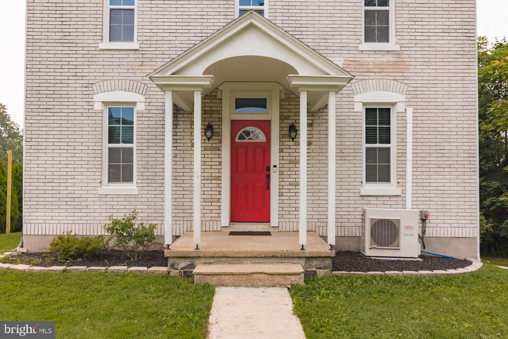 214 Niantic Road Barto, PA 19504 - Photo 2 of 40 Gallery Image 2