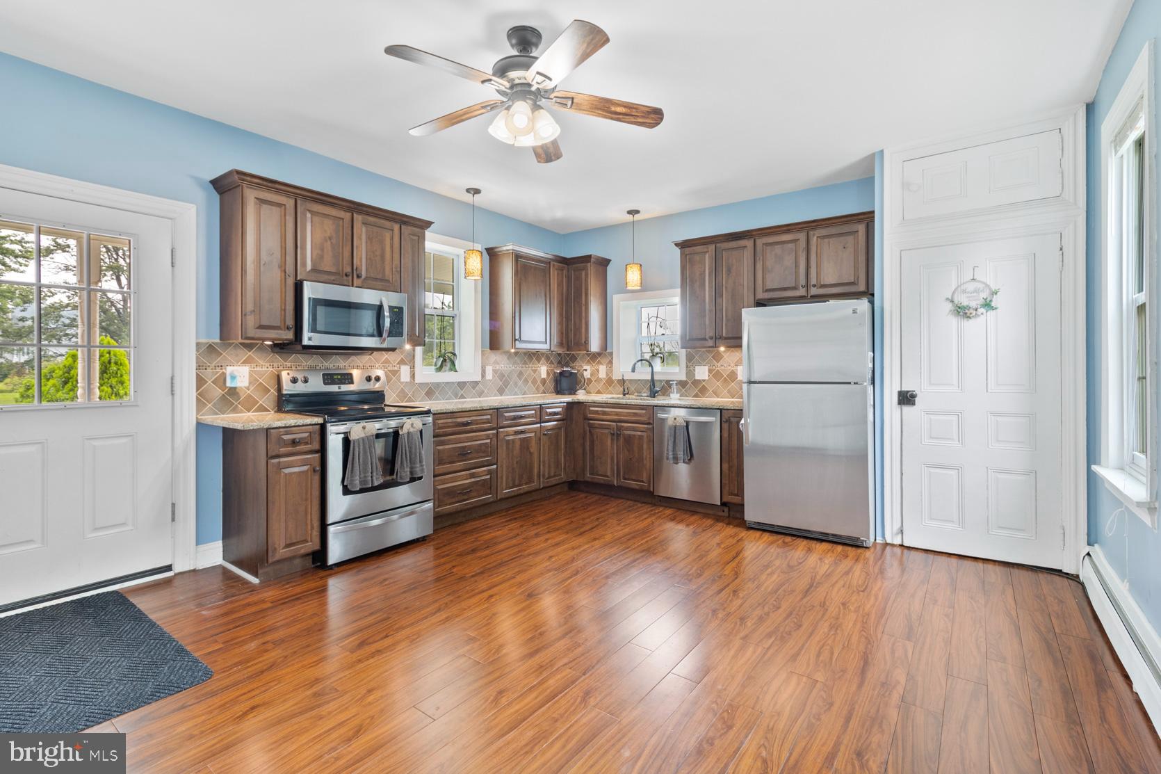 214 Niantic Road Barto, PA 19504 - Photo 5 of 40 Gallery Image 5