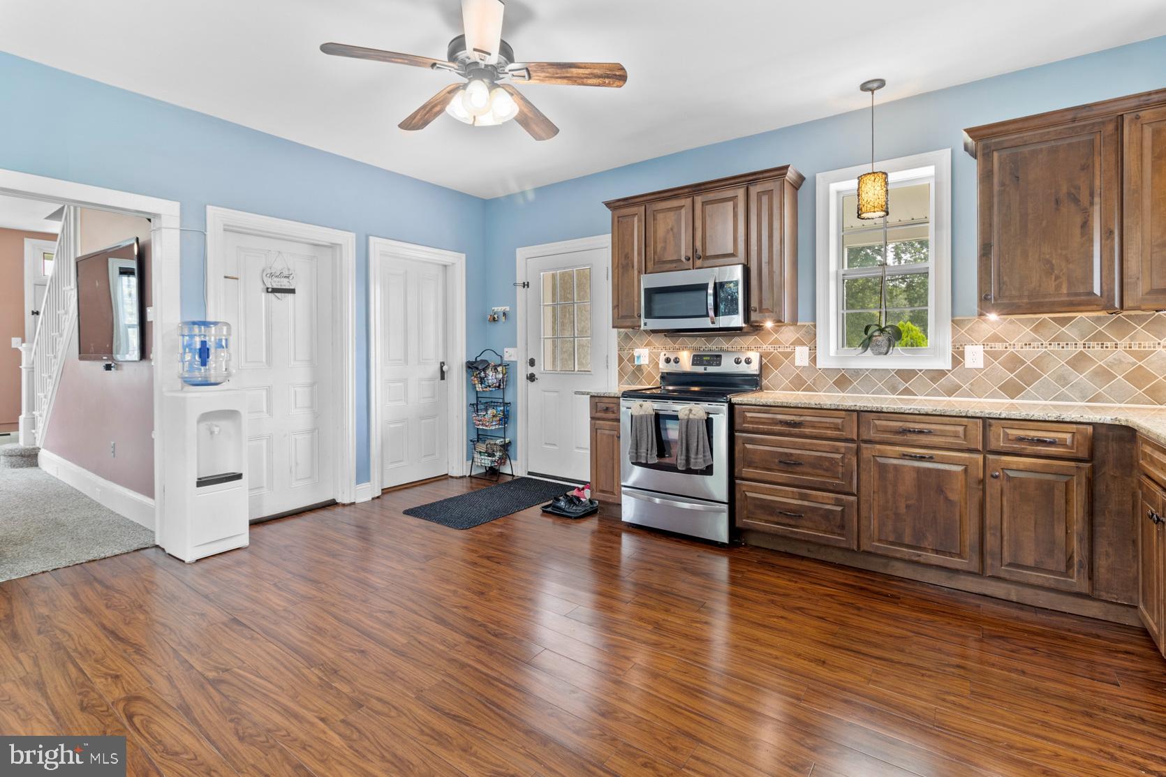 214 Niantic Road Barto, PA 19504 - Photo 6 of 40 Gallery Image 6