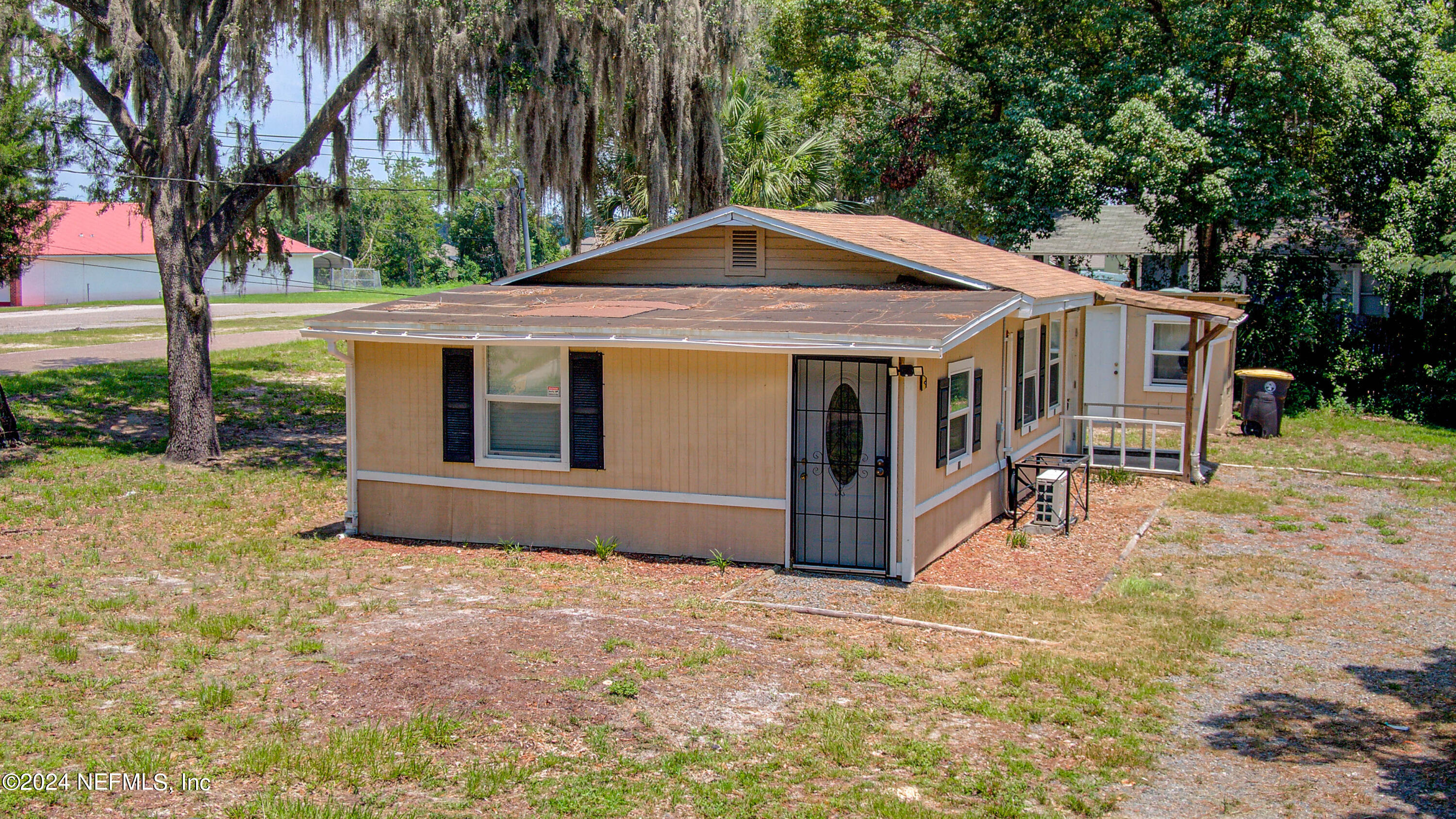 9249 Ridge Boulevard Jacksonville, FL 32208 - Photo 1 of 43 20240713-9249_Ridge_Blvd-35
