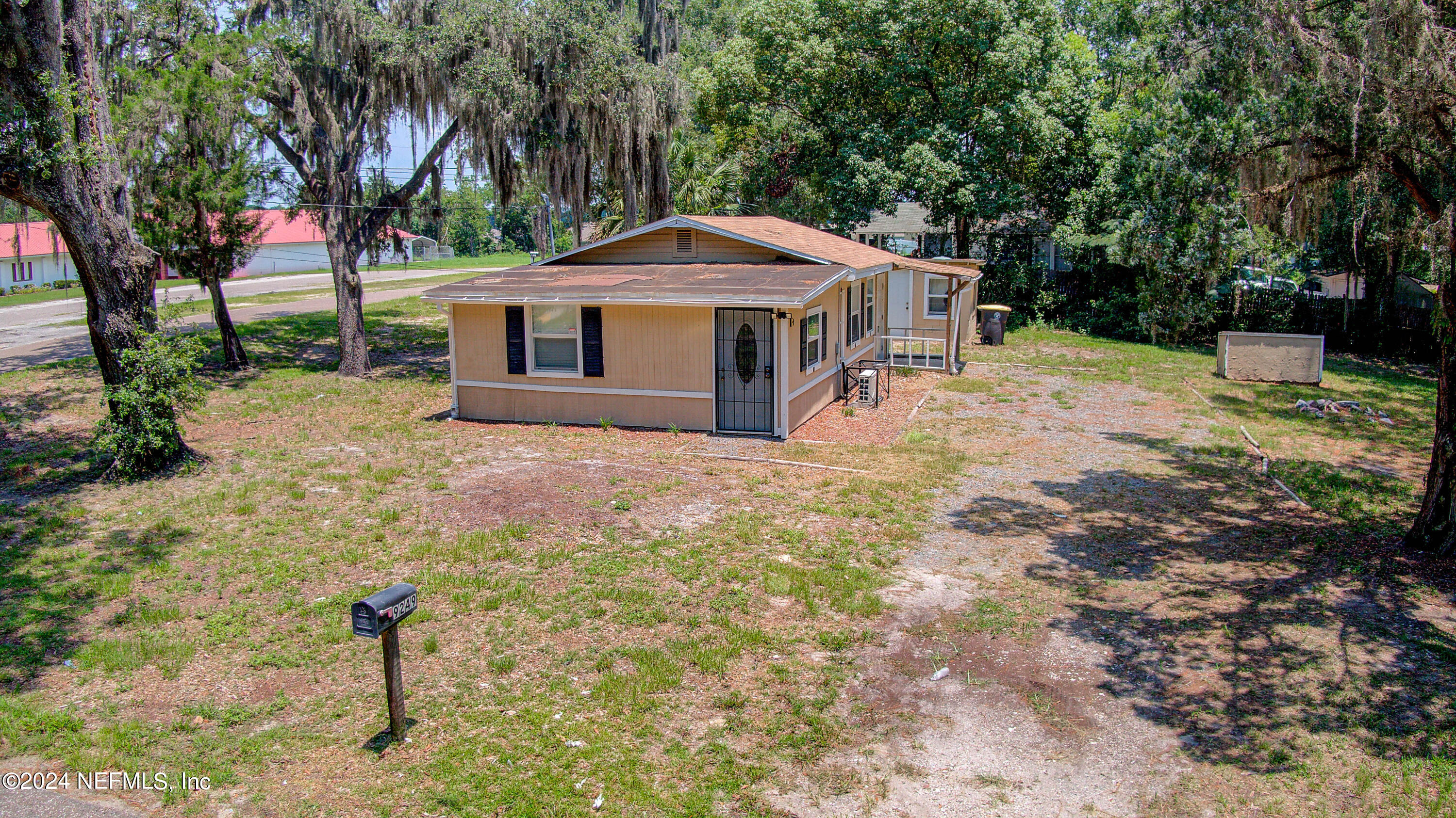 9249 Ridge Boulevard Jacksonville, FL 32208 - Photo 19 of 43 20240713-9249_Ridge_Blvd-36