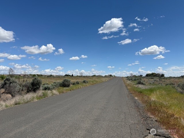 4 Division .4 Road Northeast Soap Lake, WA 98851 - Photo 2 of 10 a view of a lake in middle of the town