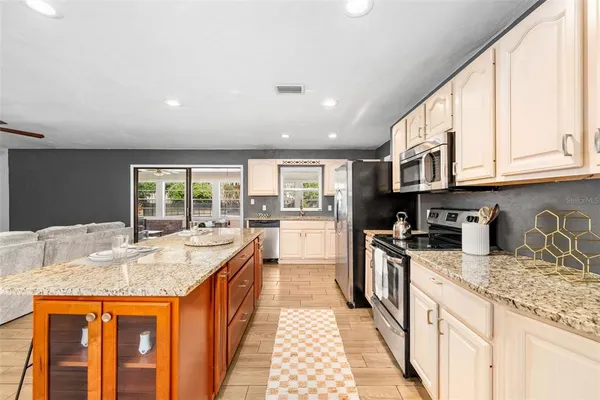 $520,000 | 8604 Northwest 1st Avenue, Gainesville, FL 32607