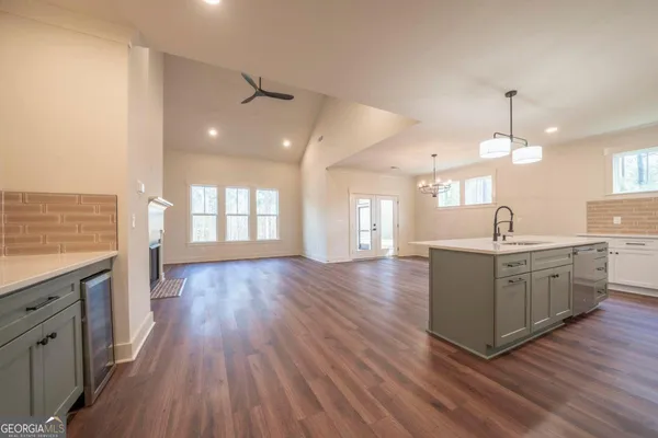 $565,000 | 108 Waterside Drive, Eatonton, GA 31024