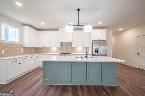 $565,000 | 108 Waterside Drive, Eatonton, GA 31024