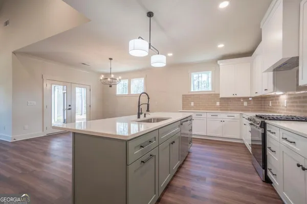$565,000 | 108 Waterside Drive, Eatonton, GA 31024