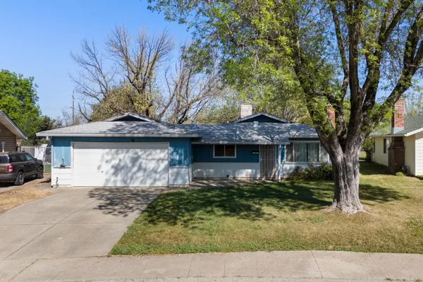$275,000 | 1423 Hemlock Avenue, Anderson, CA 96007