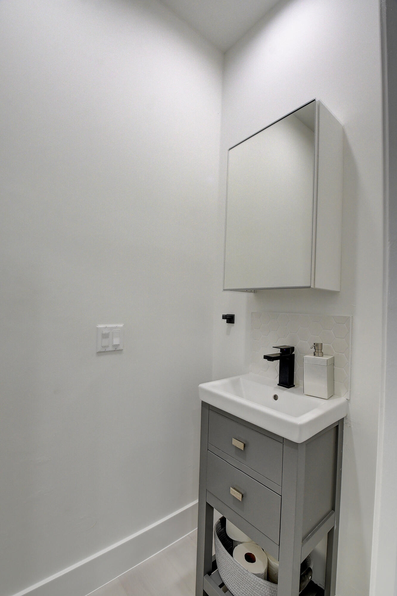 5183 Northwest 25th Way Boca Raton, FL 33496 - Photo 19 of 29 1st Floor Powder Bath