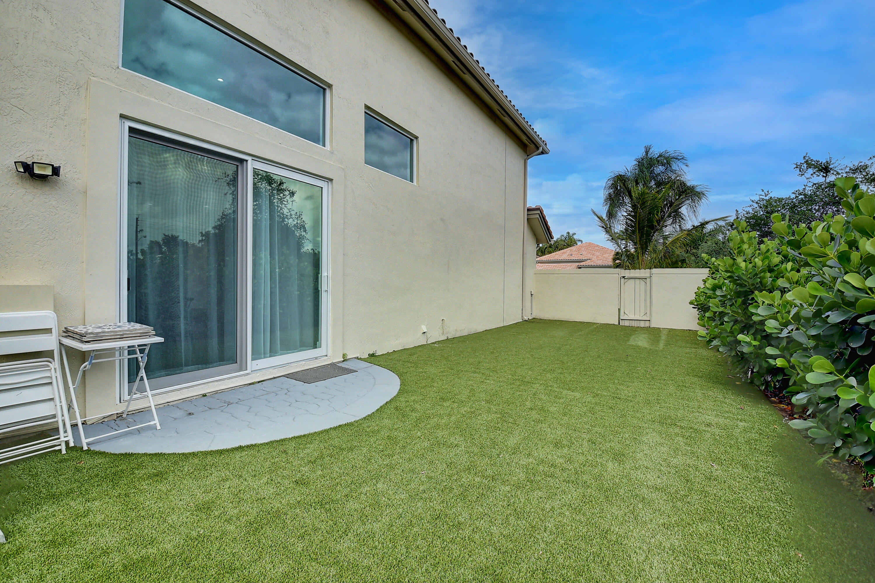 5183 Northwest 25th Way Boca Raton, FL 33496 - Photo 3 of 29 Side Yard