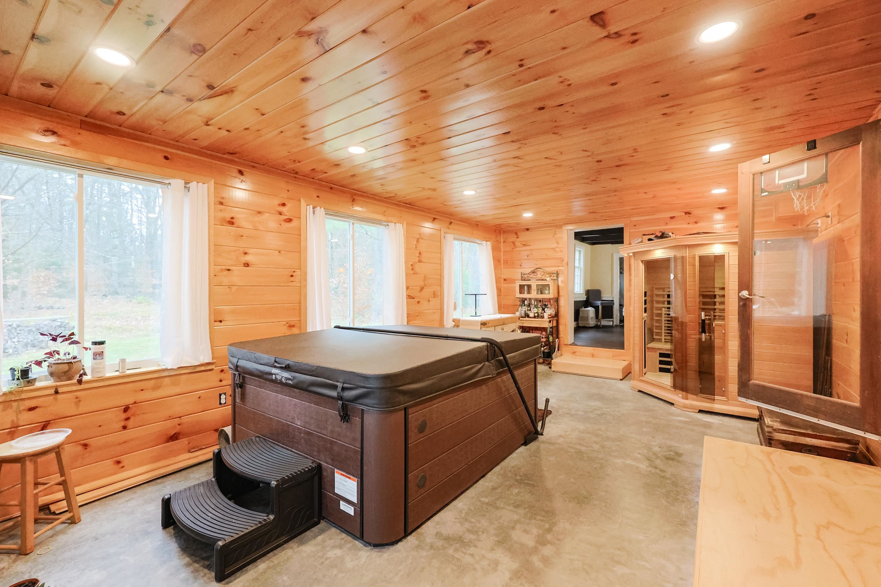 433 Royalston Road Fitzwilliam, NH 03447 - Photo 17 of 57