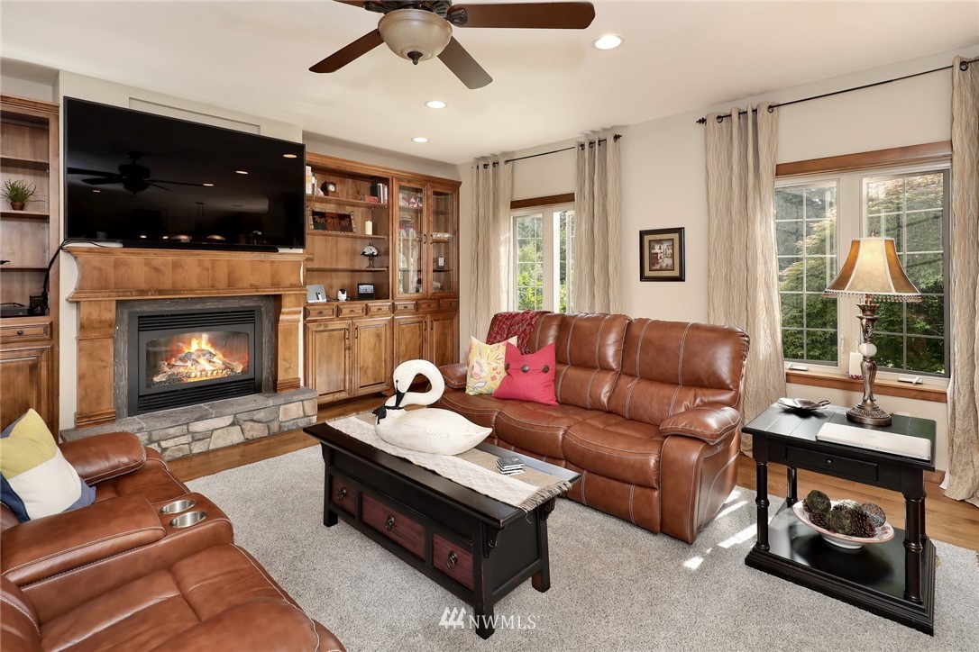 8920 Axling Road Lynden, WA 98264 - Photo 4 of 25