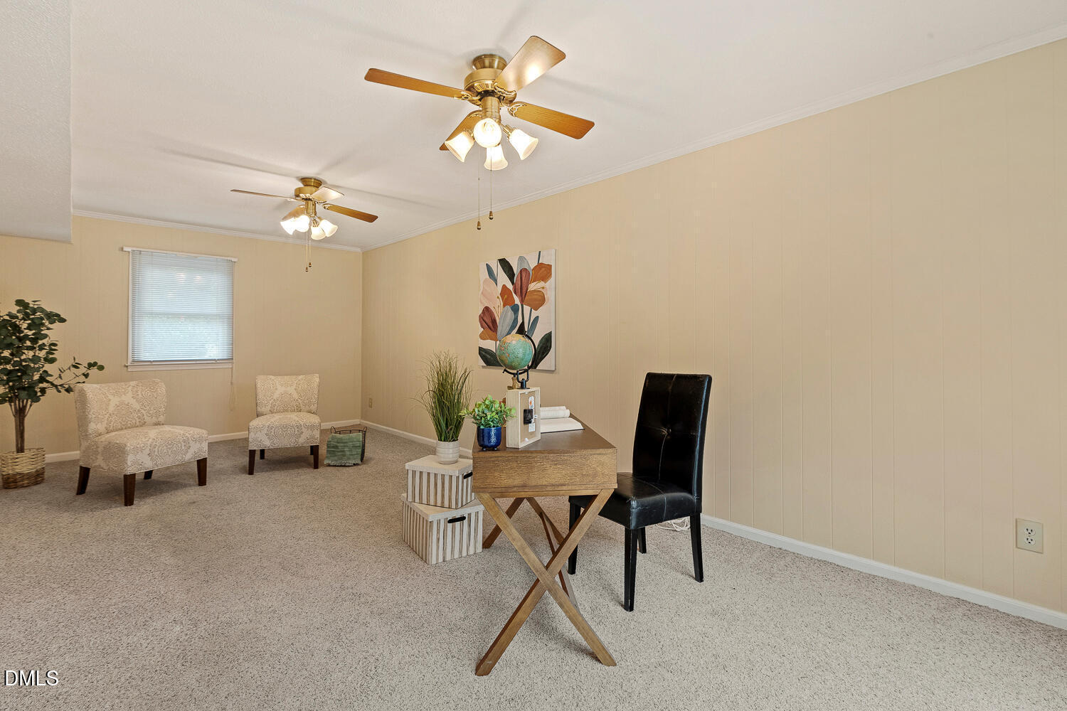 5401 Kaplan Drive Raleigh, NC 27606 - Photo 28 of 41 a living room with furniture
