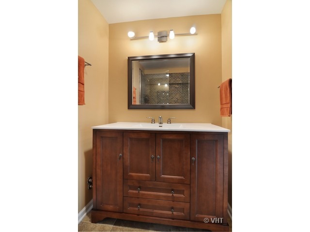 5445 North Sheridan Road, Unit 3801 Chicago, IL 60640 - Photo 11 of 16