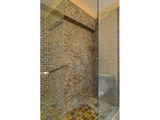 5445 North Sheridan Road, Unit 3801 Chicago, IL 60640 - Photo 12 of 16