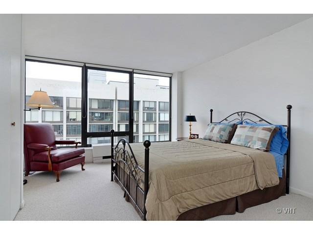 5445 North Sheridan Road, Unit 3801 Chicago, IL 60640 - Photo 13 of 16
