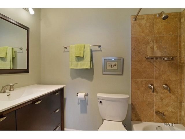5445 North Sheridan Road, Unit 3801 Chicago, IL 60640 - Photo 14 of 16