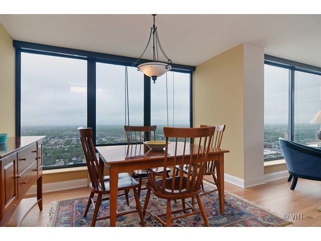 5445 North Sheridan Road, Unit 3801 Chicago, IL 60640 - Photo 9 of 16