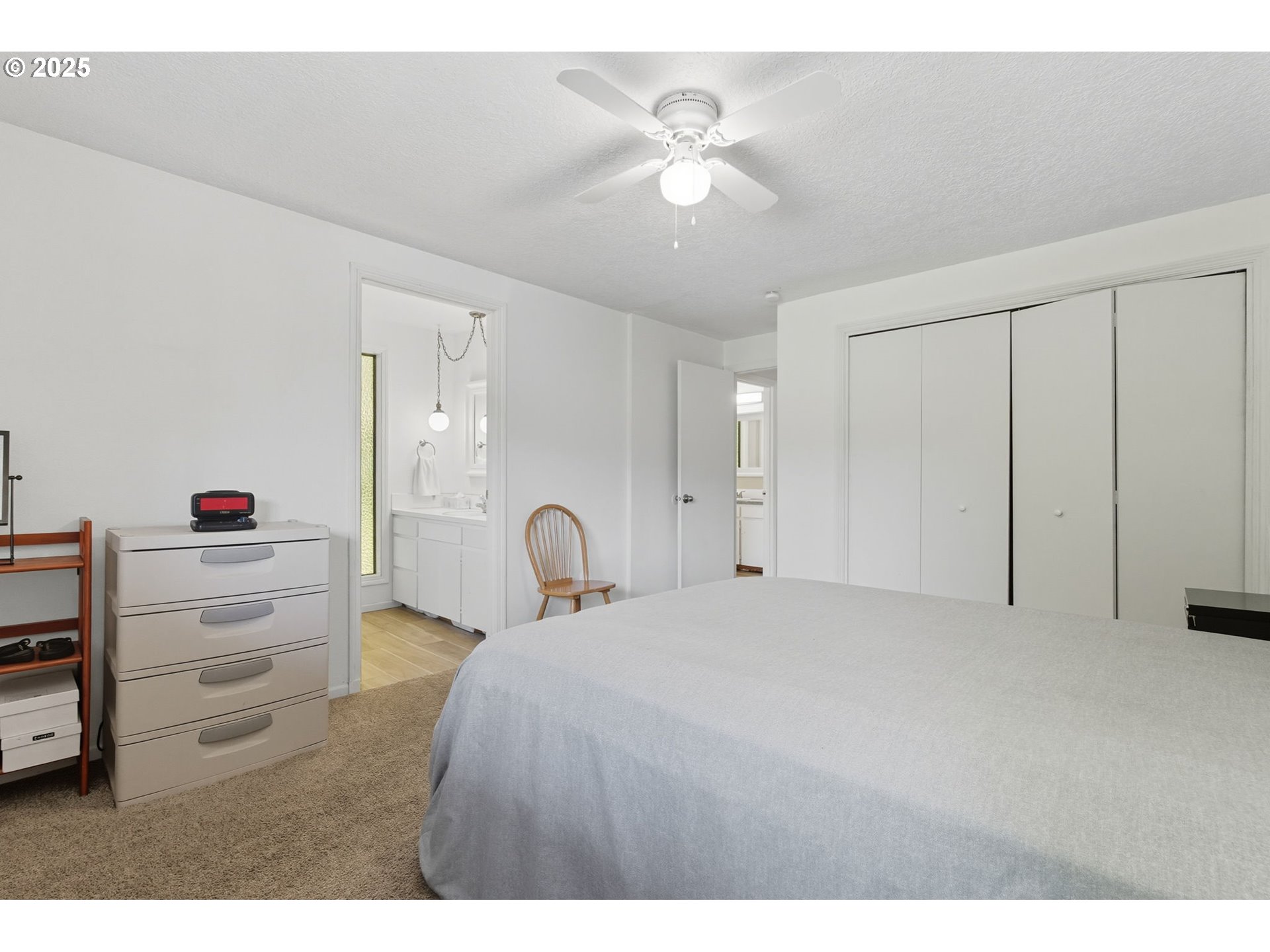 9151 Southeast Hideaway Court Damascus, OR 97089 - Photo 23 of 48 Bedroom, Primary