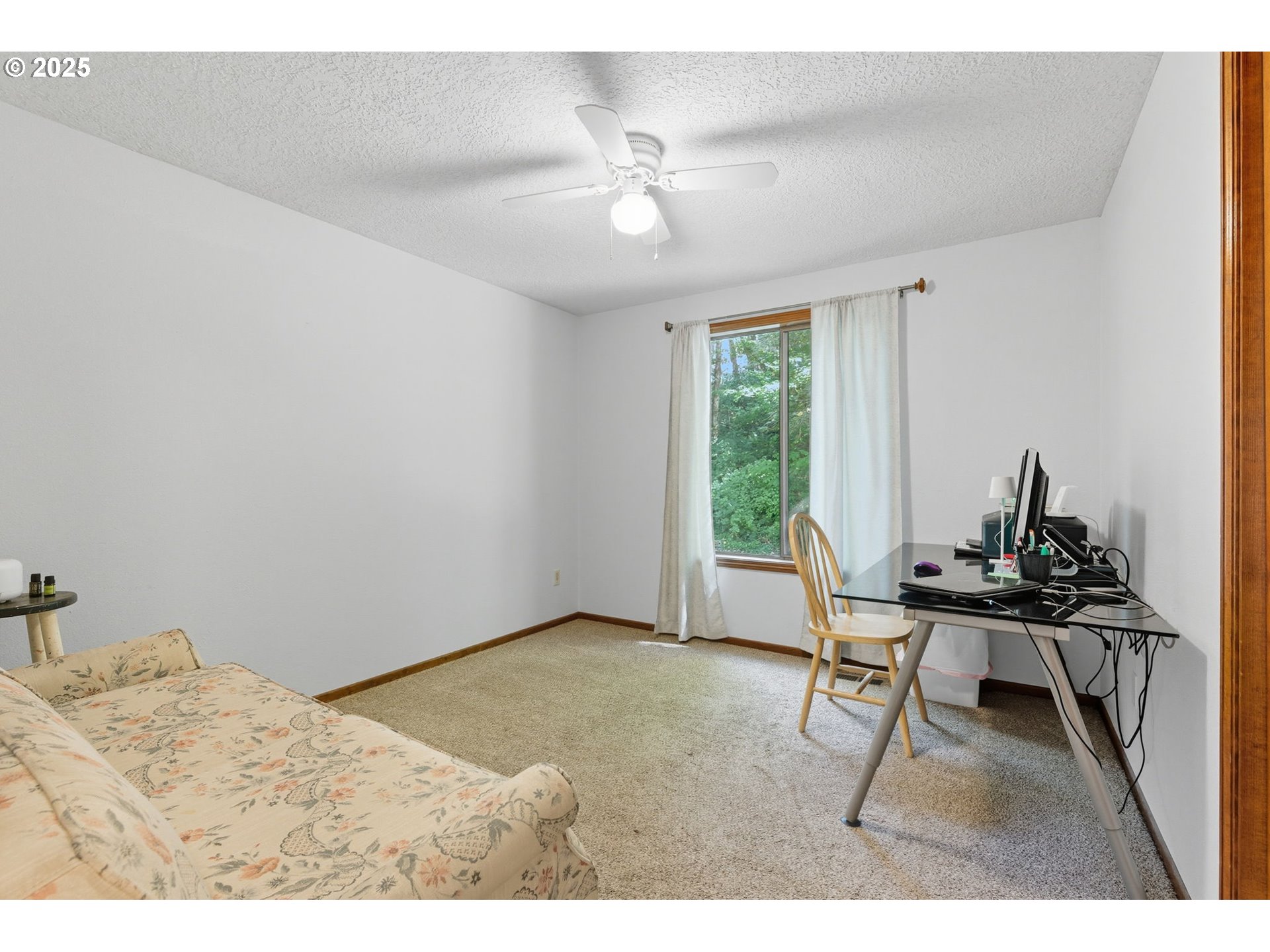 9151 Southeast Hideaway Court Damascus, OR 97089 - Photo 26 of 48 Bedroom