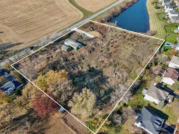 $522,500 | 6 B Prairie Grove Drive, Geneva, IL 60134