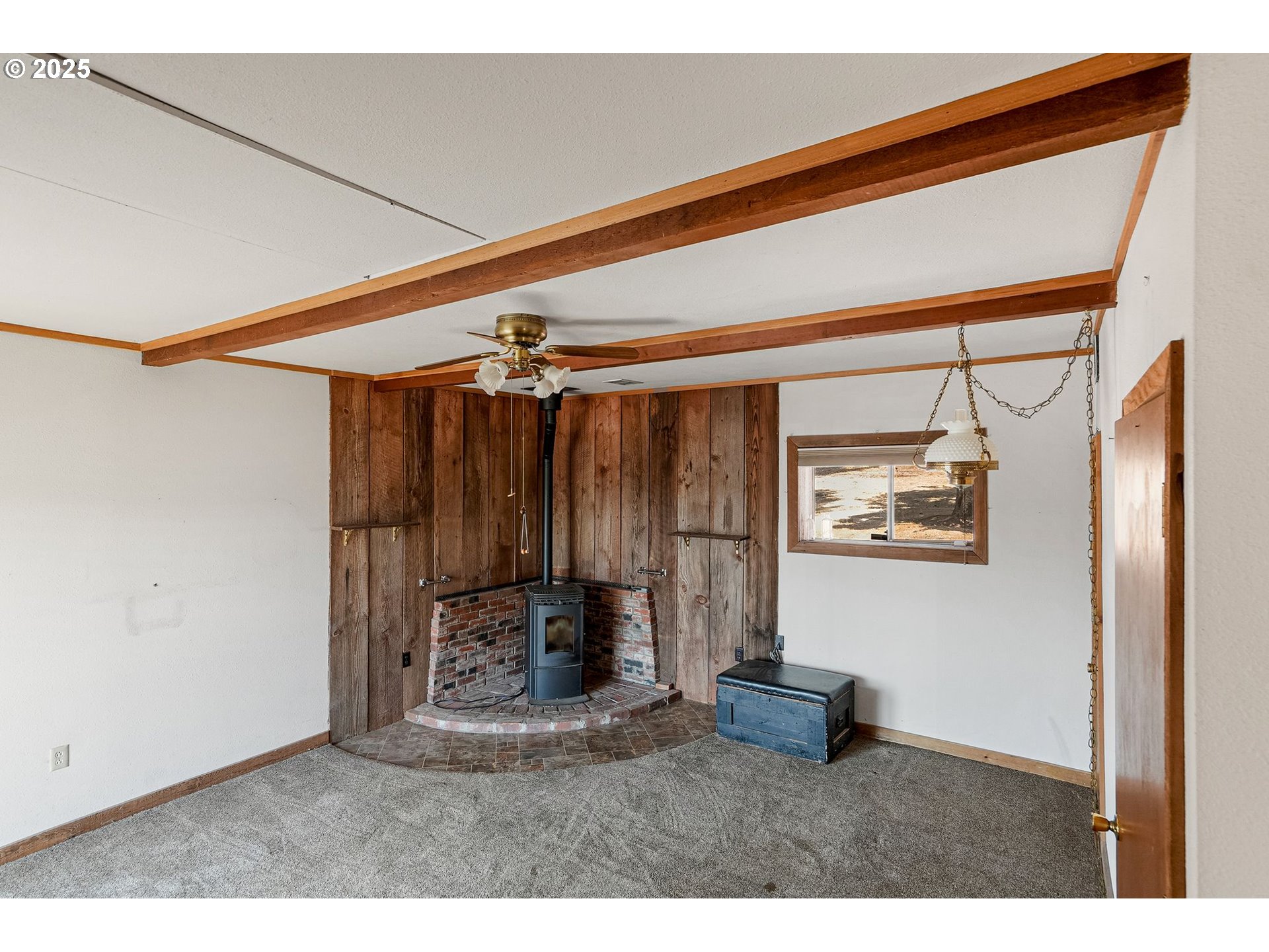 3744 Ridgeway Drive Southeast Turner, OR 97392 - Photo 13 of 48 Family Room