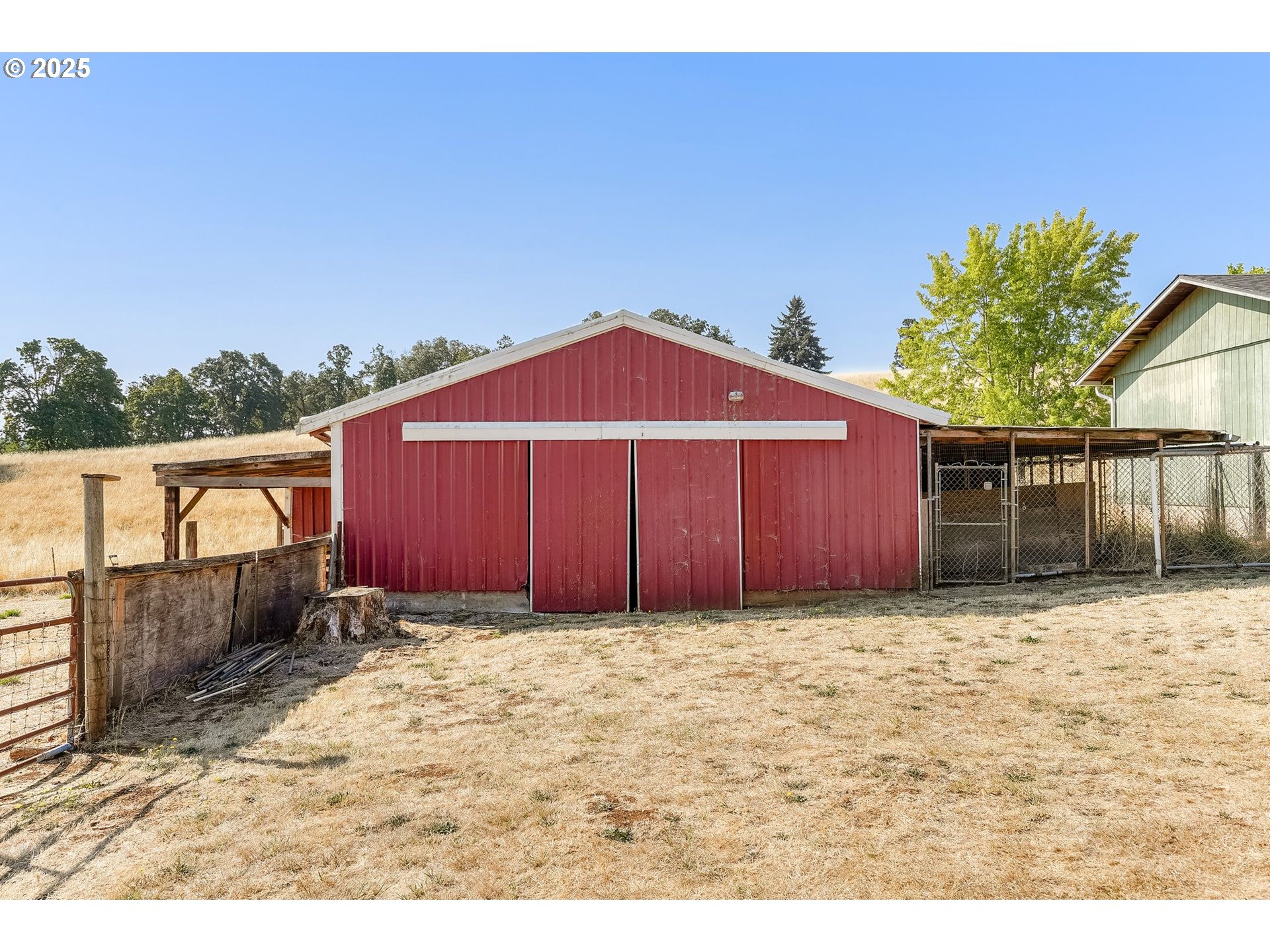 3744 Ridgeway Drive Southeast Turner, OR 97392 - Photo 32 of 48 Barn
